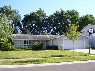 1813 W Thornwood Ln, Mount Prospect, IL 60056