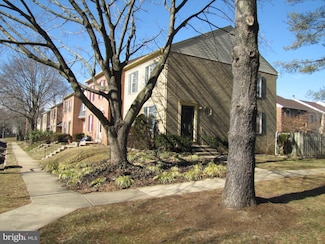 10332 Granite Creek Ln, Oakton, VA 22124