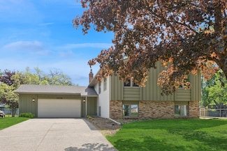 14708 Dory Ct, Saint Paul, MN 55124