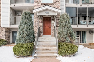 2110 Ridge Dr Unit 22, Saint Louis Park, MN 55416
