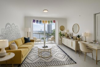 17150 N Bay Rd Unit 2707, Sunny Isles Beach, FL 33160