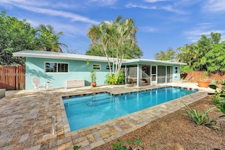 367 W Riverside Dr, Jupiter, FL 33469