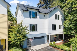 2736 SW Holden St, Seattle, WA 98126