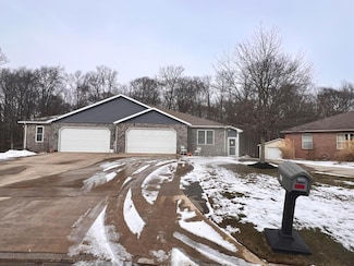 1396 Spring Village Dr Unit 1398, Ontario, OH 44906