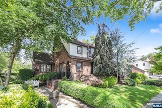 85 Sherman Ave, Teaneck, NJ 07666