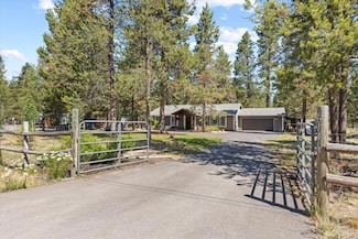 16146 Blackfeather Ln, La Pine, OR 97739