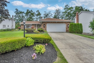 14985 Camden Cir, Strongsville, OH 44136