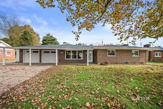 633 Debbie Dr, Gallipolis, OH 45631