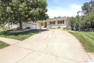 1222 Timber Ln, Glenwood, IA 51534