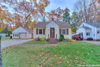 1439 Ducey Ave, Muskegon, MI 49442