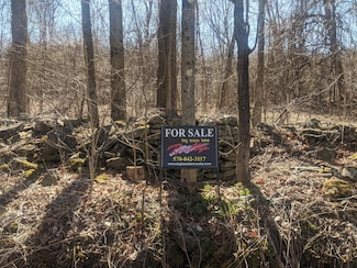 7 Maple Grove Rd, Moscow, PA 18444