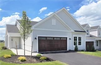 35 Chase Meadow Trail, Honeoye Falls, NY 14472