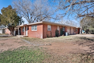 2302 62nd St, Lubbock, TX 79412