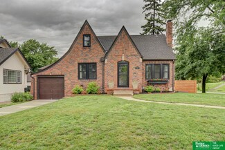 5702 Marcy St, Omaha, NE 68106