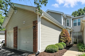746 Woodside Trails Dr Unit B, Ballwin, MO 63021