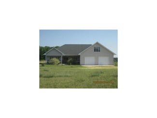 23120 50th St, Fairbank, IA 50629