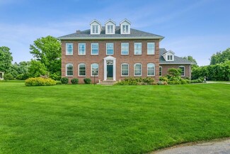 2704 Austin Trail, Saint Joseph, MI 49085