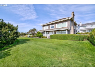 4830 Butterfly Ln, Gearhart, OR 97138