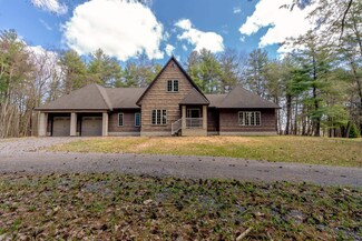 7 Herold Dr, Rexford, NY 12148