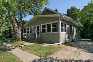 1320 Muscatine Ave, Iowa City, IA 52240
