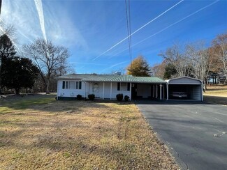 210 Fowler Cir, Dobson, NC 27017