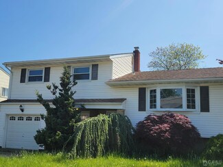 21 Mercer St, South River, NJ 08882
