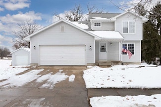 1505 Rock Island Dr, Ely, IA 52227