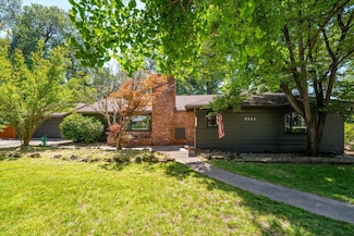 2551 S Waverly Ave, Redding, CA 96001