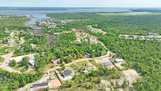 550 Hickory Bluff Dr, Southport, FL 32409