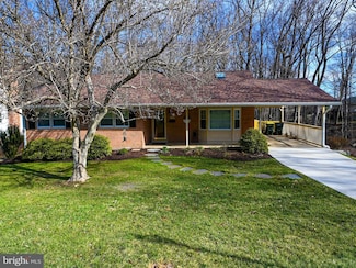 8420 Frost Way, Annandale, VA 22003