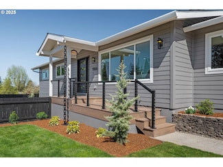 19666 Kapteyns St, West Linn, OR 97068