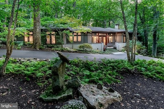 7004 Upper York Rd, New Hope, PA 18938