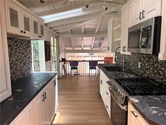 422 Graceland Dr, Laguna Beach, CA 92651