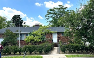 59 Hewlett Point Ave, East Rockaway, NY 11518