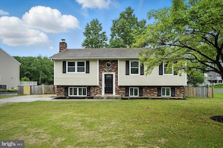 9884 Bird River Rd, Middle River, MD 21220