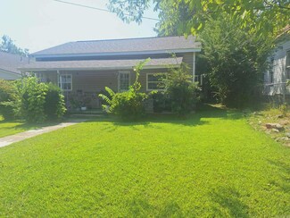 709 9th St, Mena, AR 71953