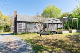 25 Crosby Ln, Chatham, MA 02633