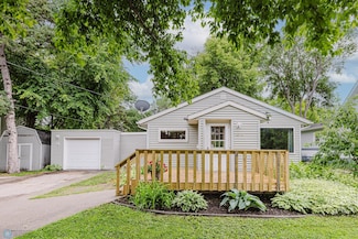 1019 3rd Ave N, Moorhead, MN 56560