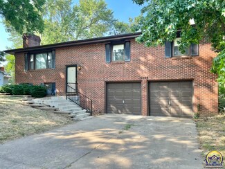 3505 SE Island Cir, Topeka, KS 66605