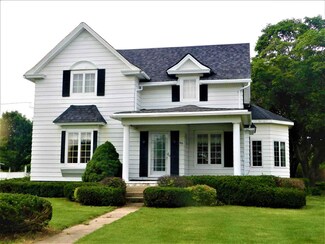 233 E 2nd St, Byron, IL 61010