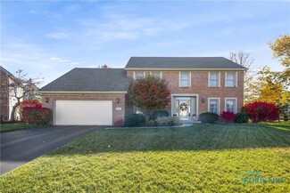 5422 Deercross Ct, Sylvania, OH 43560