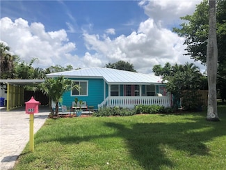 981 8th Terrace N, Naples, FL 34102