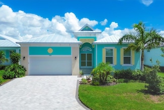 10439 Coquina Ct, Placida, FL 33946