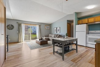 4488 Cinnamon Ridge Trail Unit B, Eagan, MN 55122