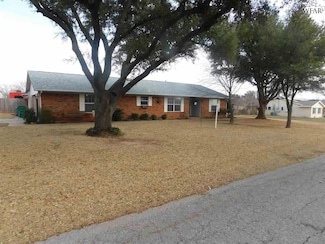 1417 Hiawatha Ln, Burkburnett, TX 76354