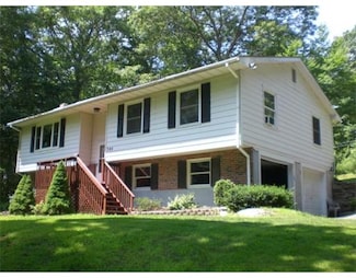 380 Unitas Rd, New Braintree, MA 01531