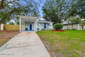6204 Regiment Dr, Jacksonville, FL 32277