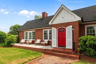 59 Perry St, Newnan, GA 30263