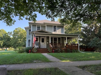 721 W Court Ave, Winterset, IA 50273