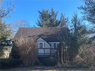 5 Woodland Ave, Coventry, RI 02816